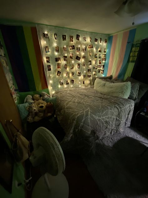 Lgbtq Bedroom, Pride Bedroom Ideas, Pride Flag Bedroom, Flags In Bedroom, Flag Room Decor, Gay Room, Transgender Flag, Dark Home Decor, Dark Home