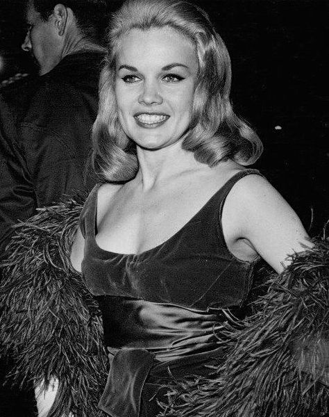 Carroll Baker, Golden Age Of Hollywood, Old Hollywood, Actors & Actresses, Flapper Dress, Hair Makeup, Gloves, Slip Dress, Vintage Fashion