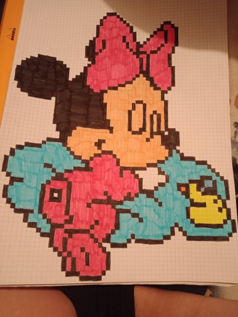 Pixel Art Difficile, Disney Pixel Art, Square Drawing, Modele Pixel Art, Graph Paper Designs, Graph Paper Drawings, Zen Doodle Art, Pixel Drawing, Pix Art