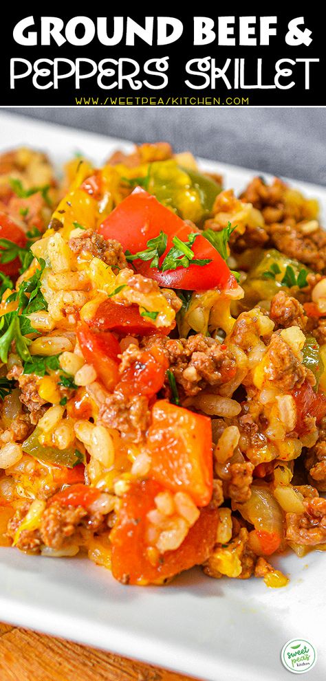 Ground beef and peppers skillet - Sweet Pea's Kitchen Ground Beef Peppers And Onions Recipes, Ground Beef And Peppers Skillet, Ground Beef And Peppers Recipe, Ground Beef Peppers And Onions, Ground Beef And Peppers, Beef And Peppers, Recipes With 1lb Ground Beef, Sweet Pepper Recipes, Savoury Mince