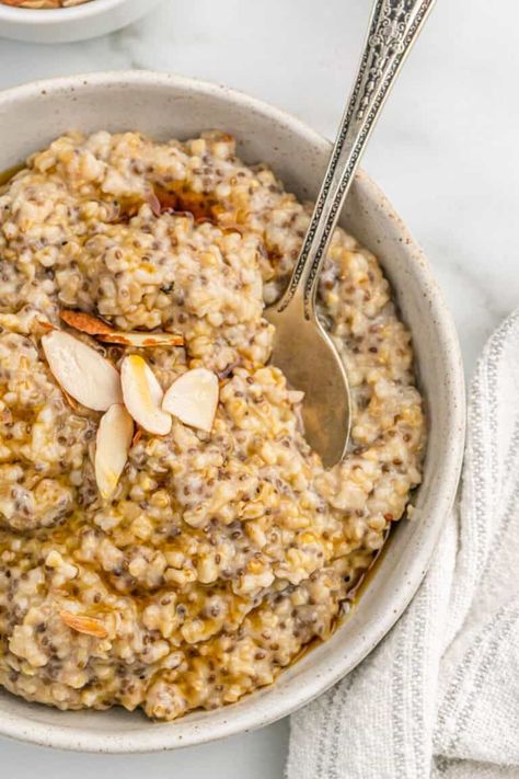 Instant Pot Oatmeal with Steel Cut Oats - Home-Cooked Roots Instant Pot Oatmeal, Steel Cut Oats Recipe, Vegan Bread Recipe, Corn Salsa Recipe, Vegan Caramel, Steel Cut Oats, Vegan And Gluten Free, Raw Vegetables, Single Serving