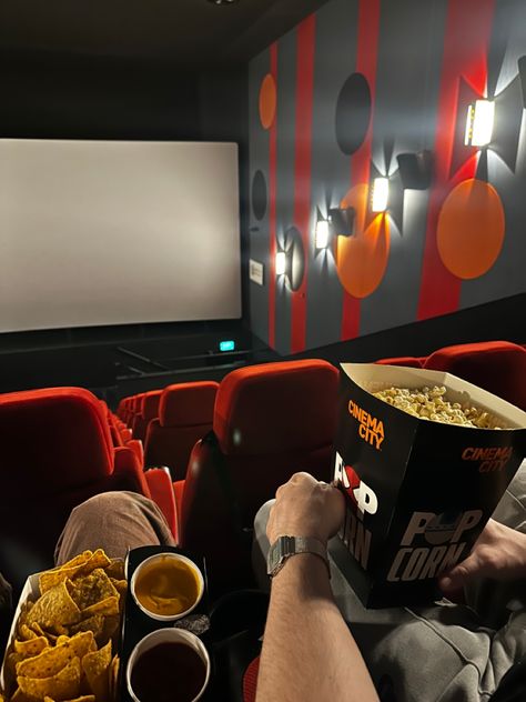 Dates Astethic, Movie Date Aesthetic Cinema, Couple Cinema Date Aesthetic, Movie Date Pictures Couple, Movie Date Snap, Movie Date With Boyfriend, Couple Movie Date, Movies Astethic, Couple Movie Night Aesthetic