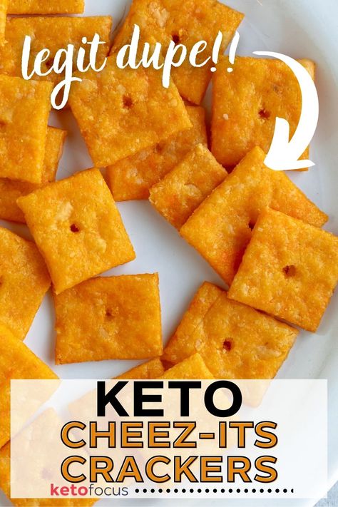 A pile of homemade cheezit crackers on a plate. Gluten Free Cheez Its, Cheez It Recipe, Keto Crackers Recipe, Keto App, Cracker Flavors, Sugar Foods, Keto Chips, Keto Crackers, Best Low Carb Snacks