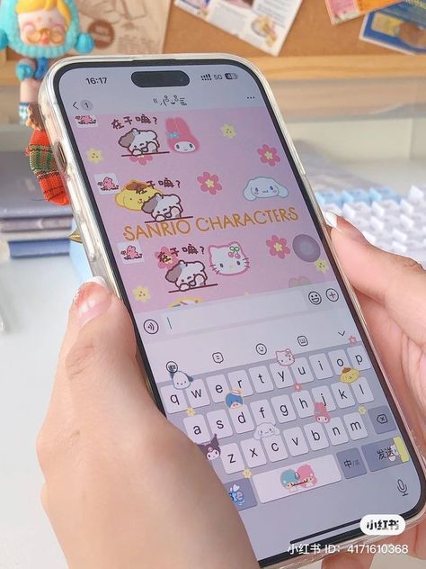 Organize Apps On Iphone, Clear Phone Case Design, Creative Iphone Case, Whatsapp Wallpaper Cute, Stylish Iphone Cases, Girly Phone Cases, Iphone Obsession, Kawaii Phone Case, Iphone Organization