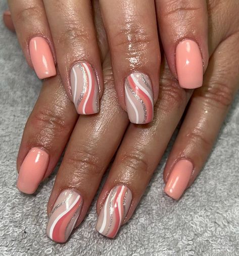 Coral Holiday Nails, Salmon Nails, Coral Nail Art, Turquoise Nail Designs, Beach Nail Designs, Beach Nail, Turquoise Nails, Fingernail Designs, Coral Nails