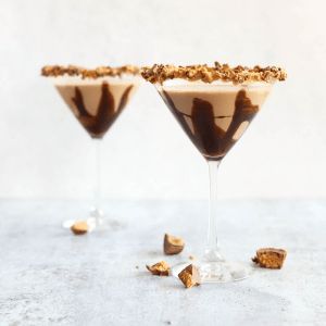 You searched for whiskey | Simply Made Recipes Whiskey Martini, Cocktail Chocolate, Whiskey Drinks Recipes, Peanut Butter Whiskey, Whiskey Recipes, Chocolate Martini, Chocolate Liqueur, Lost 100 Pounds, Boozy Drinks