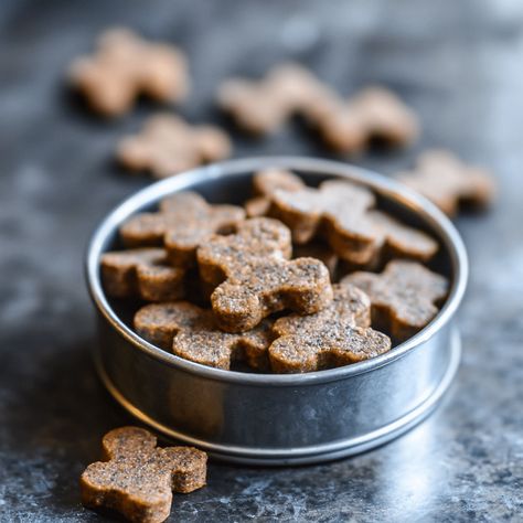 Pumpkin Blueberry Dog Treats, Blueberry Dog Treats Homemade, Dog Chews Homemade, Blueberry Dog Treats, Easy Homemade Dog Treats, Blueberry Pumpkin, Dog Treats Homemade Easy, Doggy Treats, Dog Biscuit Recipes