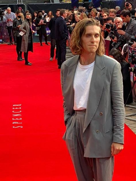 Poldark Cast, Jack Farthing, British Actors, On The Red Carpet, The Red Carpet, Red Carpet, Carpet, Actors, Red