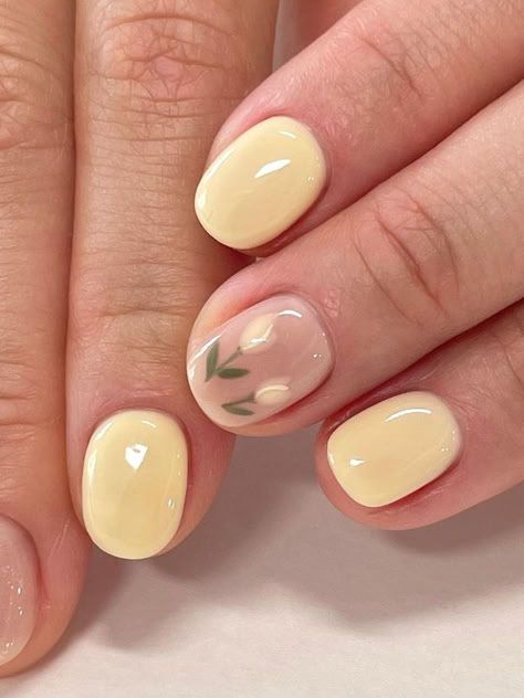 Simple Short Aesthetic Nails, Cute Nail Designs Yellow, Cute Easy Nail Art Ideas, Flower Nails Daisy, Gel Nail Diy Designs, Cute Designs On Natural Nails, Nails Biab Summer, Nail Art Designs Flowers Simple, Gel Nail Flowers