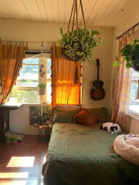 Dekorasi Kamar Tidur, Dorm Room Inspiration, Dorm Inspo, Indie Room, Redecorate Bedroom, Dreamy Room, Dream Room Inspiration, Room Stuff, Future Apartment