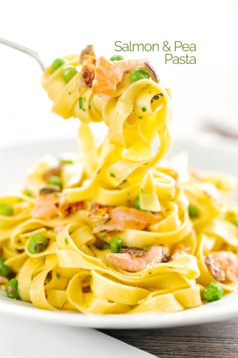 Salmon And Peas, Pasta With Capers, Cooked Pasta Recipes, Quick Stir Fry Recipes, Pea Pasta, Cook Fish, Fresh Salmon, 30 Minute Dinners, Best Pasta Recipes