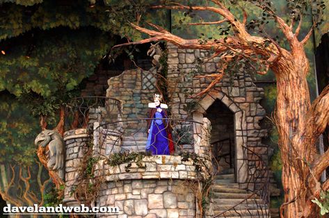 Miniature Theatre, Kingdom Vbs, Snow White Mirror, Stage Ideas, Mirror Video, Vbs 2023, Disney On Ice, Art Concepts, Fantasy Princess