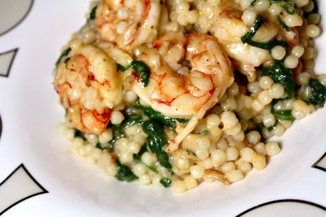 Parmesan Couscous, Shrimp Couscous, Pearl Couscous Recipes, Shrimp Spinach, Spinach Parmesan, Delicious Healthy Meals, Pearl Couscous, Couscous Recipes, Fine Dining Recipes