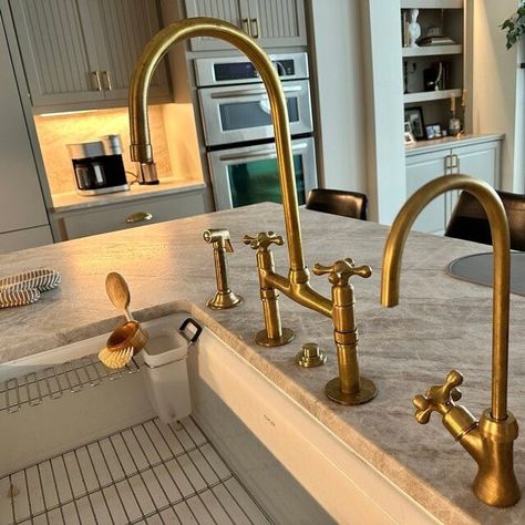 Modern kitchen handles