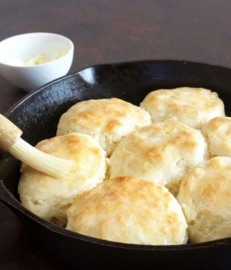 Tender & Flaky Buttermilk Biscuits - My Country Table Biscuits Flaky, Skillet Biscuits, Flaky Buttermilk Biscuits, My Country Table, Making Biscuits, Buttermilk Biscuit, Milk Biscuits, Homemade Biscuits Recipe, Flaky Biscuits