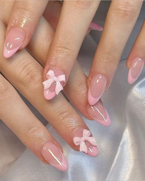 Softie Nails, Bow Nail Ideas, Simple Nails Heart, Nails Astethic, Heart Nails Gel, Pink Nails Simple, Pink Cute Nails, Trashy Nails, Nails Coquette