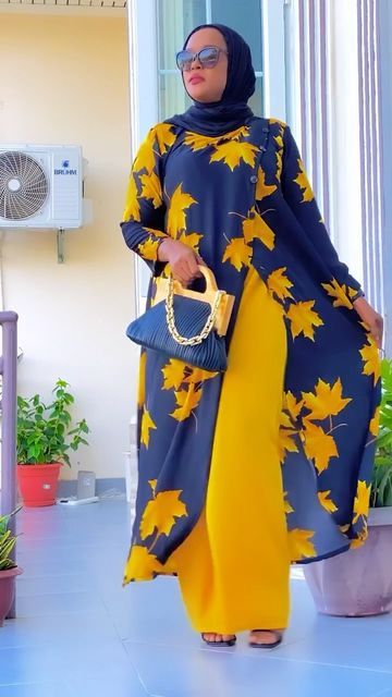 Trendy Muslim Outfits, Trendy Abaya Designs, Muslim Fashion Dress Simple, Dresses Ideas For Women, Crepe Gown Styles, Trendy Abaya, Casual Gowns, Simple Long Dress