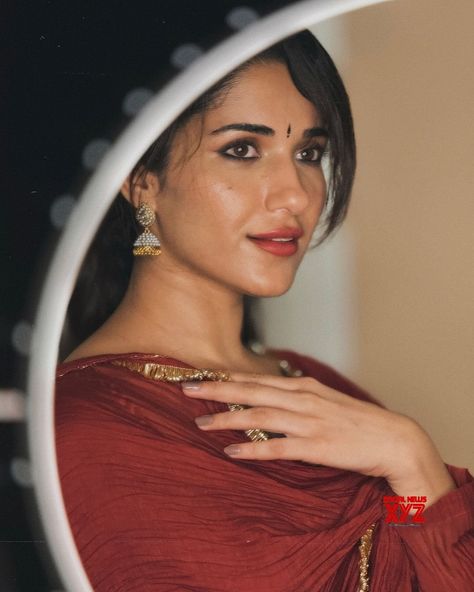 Actress Ruhani Sharma New Glam Stills

 #Actress #RuhaniSharma Ruhani Sharma, Movie Schedule, Bollywood Stars, Film Industry, Live Events, Celebrity Couples, Cute Photos, Celebrity News, Celebrity Style