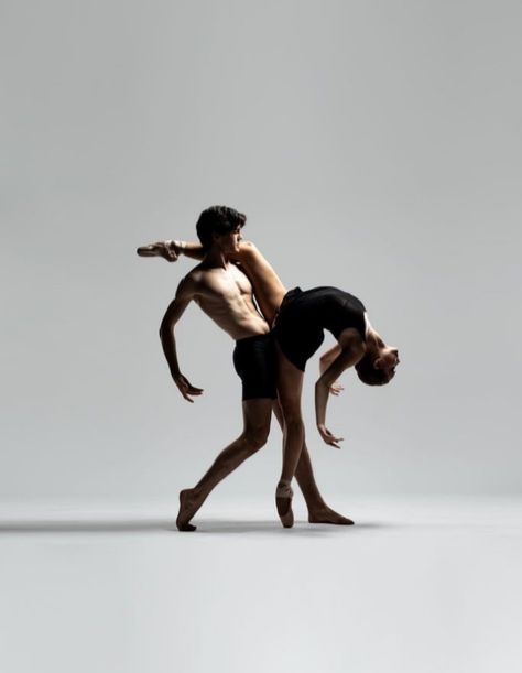 Dance Photography Partner, Male Dance Poses, Duo Dance Poses, Dance Duet Poses, Couple Dance Poses, Dance Duet, Dance Photoshoot, Dance Partner, Photoshoot Idea