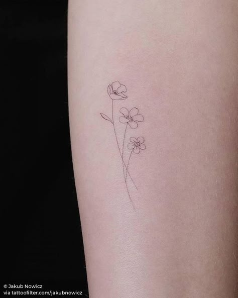 One Line Tattoo Minimalist Family, Mini Family Tattoo, Coordinating Tattoos 3 People, Tiny Vine Tattoo, Fine Line Family Tattoo, Minimalist Family Tattoo, Single Line Flower Tattoo, Mini Tattoos Family, Tattoos Dedicated To Mom