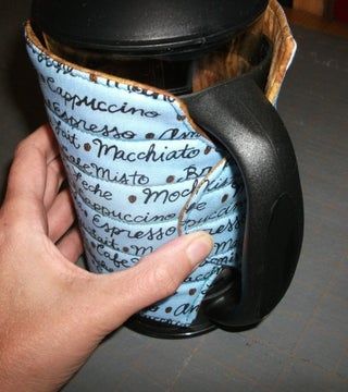 How to Make a Reversible Quilted Coffee Cosy : 5 Steps (with Pictures) - Instructables French Press Cozy, Coffee Words, Drink Cozies, Sewing Machine Projects, Mug Cozy, French Press Coffee, Tea Cosy, Small Sewing Projects, Diy Sewing Pattern