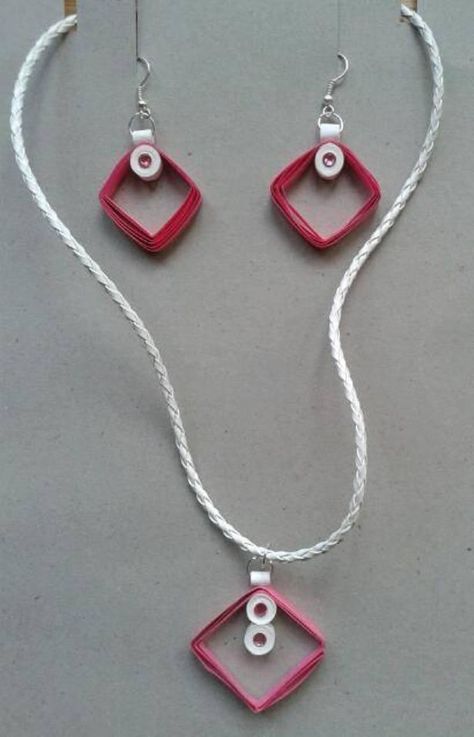 How to make quilling pendant necklace for kids? - Quilling designs Quilling Necklace, Necklace For Kids, Paper Quilling Jewelry, Quilled Jewellery, Quilling Jewelry, Necklace Pendants, Quilling Designs, Quilling Art, Paper Quilling