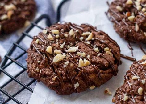 Chewy Chocolate Hazelnut Cookies - Chocolate with Grace Toffee Cookie Recipe, Chocolate Hazelnut Cookies, Christmas Cookie Baking, Cream Cheese Sugar Cookies, Cherry Bars, Country Crock, Hazelnut Cookies, Basic Cookies, Best Sugar Cookie Recipe