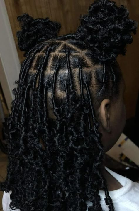 Short Locs Hairstyles, Faux Locs Hairstyles, Dreadlock Style, Dreadlock Styles, Girls Natural Hairstyles, Hair Twist Styles, Natural Hair Styles Easy, Dreadlock Hairstyles, Cute Hair