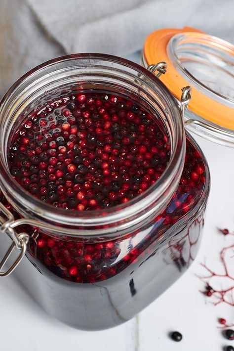 This elderberry gin recipe is the perfect way to use any elderberries you might have come across in your garden or on a country walk. Elderberry Liqueur Recipe, Gin Recipe, Elderberry Recipes, Infused Gin, Liquor Recipes, Foraging Recipes, Gin Recipes, Sloe Gin, Great British Chefs