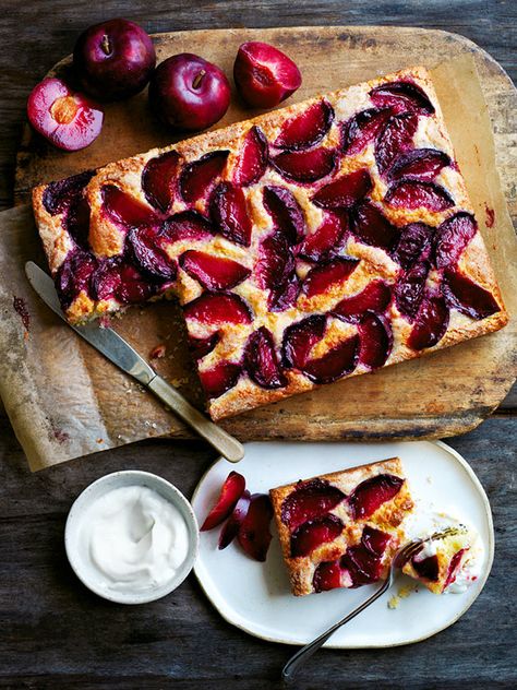 Plum Cake Recipe, Donna Hay Recipes, Praline Recipe, Plum Recipes, Donna Hay, Summer Baking, Plum Cake, Popsicle Recipes, Tart Recipes