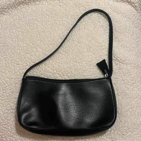 Brandy Melville Black Shoulder Bag Black Shoulder Bag, See Pictures, Brandy Melville, Brandy, Shoulder Bag, Handbags, Leather, Fashion Trends, Fashion Tips