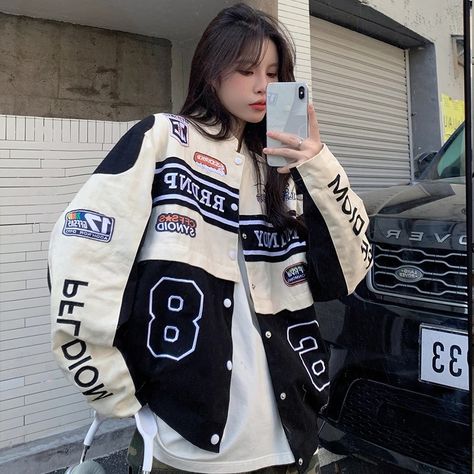 kadın rahat ceket and cool Baseball Jacket Women, Fashion Embroidery, Jackets Fashion, Racing Suit, Baseball Women, Racing Jacket, Vintage Racing, Baseball Jacket, Women Vintage