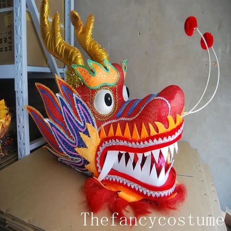 Chinese Traditional Dragon, Flower Dragon, Traditional Dragon, Light Dragon, Chinese Flowers, Dragon Chino, Chinese Flower, Dance Stage, Lunar Year