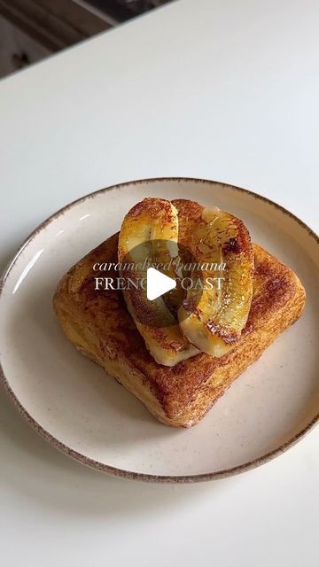 kylie on Instagram: "french toast is always better stuffed 😋

caramelised banana french toast —

2 slices of bread 
1/2 mashed banana 
1 egg 
1 tbsp oat milk 
1/2 tsp vanilla 
1/4 tsp cinnamon 

sandwich mashed banana between 2 slices of bread. cut off crusts (optional). dip it into the egg mixture. pan fry over medium heat in butter until golden brown on both sides. top with caramelised banana. 

#frenchtoast #stuffedfrenchtoast #healthyfrenchtoast #almondbuttertoast #bananafrenchtoast #pbj #frenchtoastrecipe #hkfoodie #kyliesbakes #edrecovery #caramelisedbanana #bananabread #hkfrenchtoast" French Toast Banana, French Toast With Bananas, Caramelised Banana, Healthy French Toast, Banana French Toast, Fried Bananas, Pan Fry, Caramelized Bananas, Banana Milk