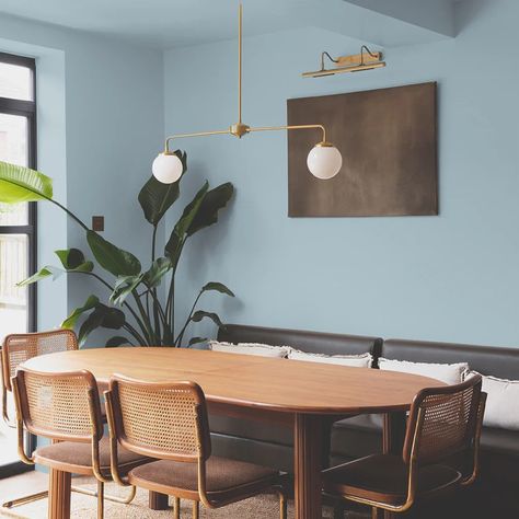 Pale Blue Dining Room, Pale Blue Living Room Walls, Pale Blue Kitchen Walls, Light Blue Kitchen Walls, Pale Blue Kitchen, Pale Blue Interior, Pale Blue Paint, Paint Colour Ideas, Blue Kitchen Walls