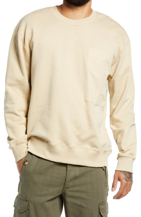 White Air Force 1 Outfit, Jumper Outfit Men, Sweatshirt Outfit Men, Long Sleeve Shirt Outfits, Crewneck Outfit, Beige Crewneck, Michigan Sweatshirt, Weekend Sweatshirt, Sweater Outfits Men