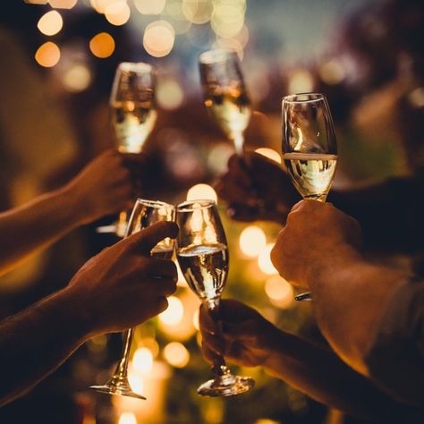 Why is 'Auld Lang Syne' sung on New Year's Eve? What to know about the song's meaning, lyrics Quotes Valentines Day, Card Writing, Champagne Brands, Wedding Toast, Best Champagne, Champagne Gift, Pinot Gris, Champagne Cocktail, Wedding Toasts