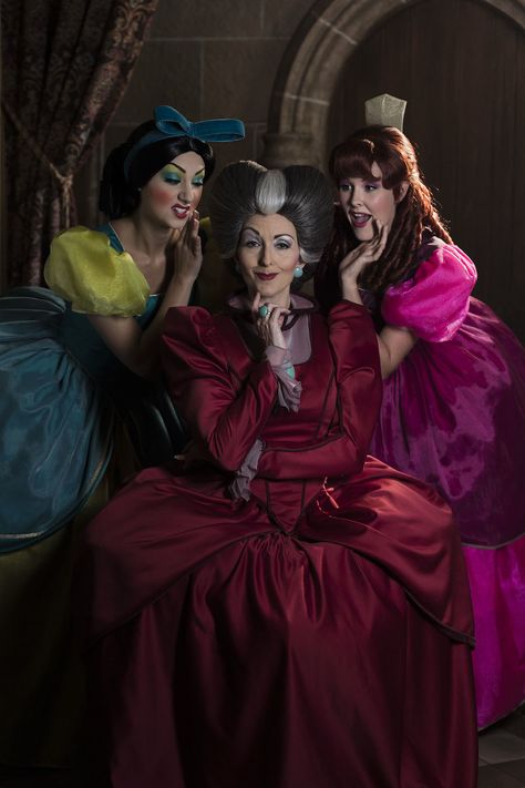 What makes this trio so sinister? Click through to learn more about these evil-doers from “Cinderella” – Lady Tremaine (Cinderella’s stepmother), and her stepsisters Anastasia and Drizella. Evil Stepmother Costume, Evil Step Sisters Costume, Cinderella Sisters, Evil Step Sisters, Cinderella Stepmother, Anastasia Tremaine, Cinderella Stepsisters, Disney Villain Party, Disney Villain Costumes