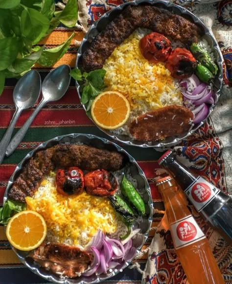 Persian Food Iranian Cuisine, Persian Aesthetic, Food Iranian, Iranian Dishes, Breakfast Catering, Iranian Cuisine, Iran Food, Beautiful Iran, Artsy Background