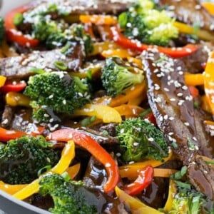 Teriyaki Beef Stir Fry - Dinner at the Zoo Mix Vegetables Recipes, Stir Fry Recipes Beef, Best Beef Stir Fry, Teriyaki Beef Stir Fry, Chinese Feast, Haluski Recipe, Steak Roll Ups, Beef Healthy Recipes, Beef Stir Fry Recipe