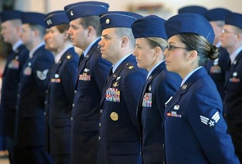 Air Force ends mandatory 'Blues Monday,' leaves choice to commanders. #military (Michael Abrams/Stars and Stripes) Air Force Outfit Woman, Air Force Dress Uniform, Air Force Dress Blues, Air Force Dress, Air Force Outfit, Air Force Basic Training, Air Force Uniforms, Air Force Women, Civil Air Patrol