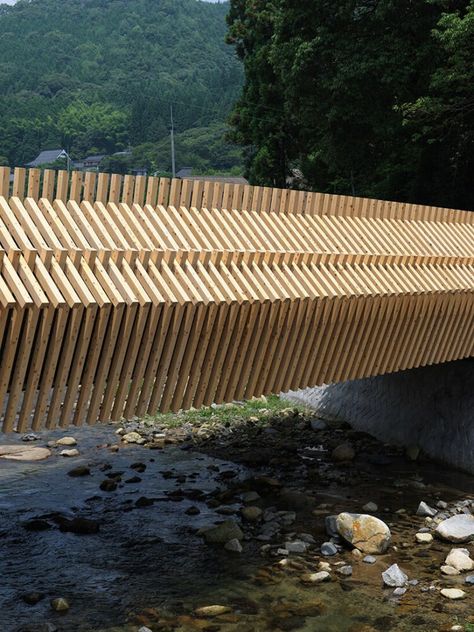 kengo kuma's 'kusugibashi' bridge in japan merges carpentry skills & computational design Timber Bridge, Japanese Carpentry, Bridge Structure, Civil Engineering Construction, Floating Platform, Kengo Kuma, Carpentry Skills, Timber Buildings, Wood Architecture