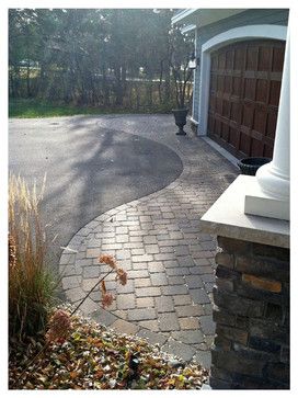 Pavers Driveway, Driveway Apron, House Garden Landscape, Channel Drain, Driveway Repair, Driveway Ideas, Asphalt Driveway, Architectural Landscape, Driveway Paving