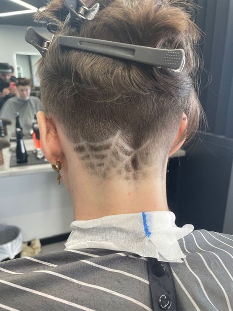 undercut Design Undercut Women, Dyed Undercut Designs, Undercut Designs Men, Under Cut Designs, Cool Undercut Designs, Undercut With Design, Undercut Designs For Women, Nape Undercut Designs, Undercut Design