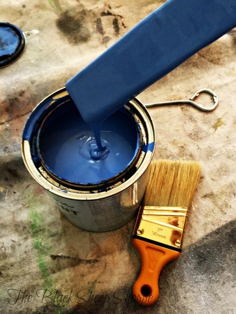 Greek blue chalk paint by Annie Sloan. Granny Magic, Before After Furniture, Vintage Nightstands, My Color Palette, Mural Room, Blue Chalk Paint, Greek Decor, The Black Sheep, Greek Blue