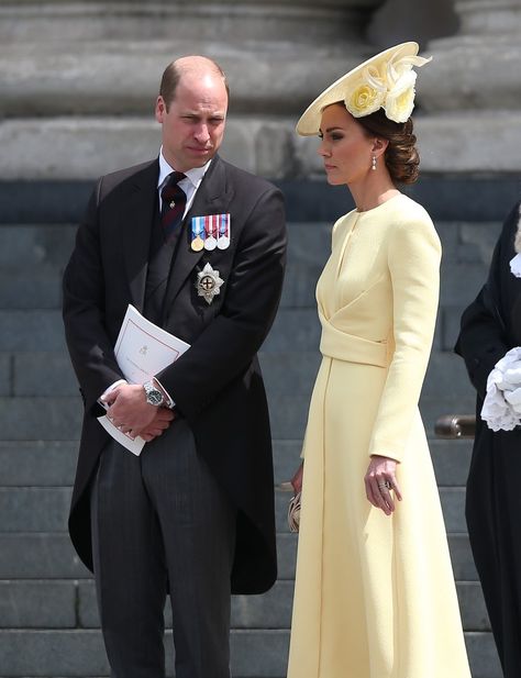 Duchess Of Cambridge Style, Princess Kate Fashion, Catherine Middleton Style, Kate Middleton Wedding Guest, William And Kate Wedding, Prince William Baby, Royal Wedding Guests Outfits, Royal Baby Party, Kate Middleton Mother