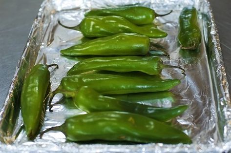 How To…Roast Green Chilies | The Pioneer Woman Cowboy Quiche, Dressing Stuffing, Soy Salmon, Perfect Potatoes, Hatch Peppers, Cheesecake Shooters, Roasted Green Chili, Hatch Green Chili, Hatch Chili