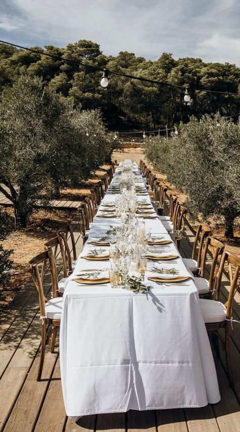 Rustic long wedding table Outdoor Table Set, Ibiza Wedding Venues, Mediterranean Table, Long Table Wedding, Backyard Tent, Mediterranean Wedding, Beautiful Villa, Provence Wedding, Ibiza Wedding