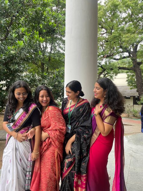 #Bestfriends #Sareeideas #College aesthetics #Sareeaesthetics #laughing photos #candid #sareefakecandid #collegelife Saree Day, Candid Photos Aesthetic, Photos Aesthetic, College Aesthetic, Bff Video, College Campus, College Life, Best Friends, Saree