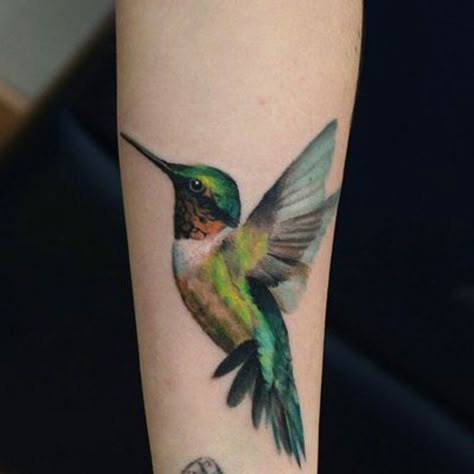 Hummingbird forearm tattoo - 55 Amazing Hummingbird Tattoo Designs  <3 <3 Bird Tattoo Sleeves, Vogel Tattoo, Watercolor Hummingbird, Geniale Tattoos, Hummingbird Tattoo, Bird Tattoo, Humming Bird, Mom Tattoos, Birds Tattoo